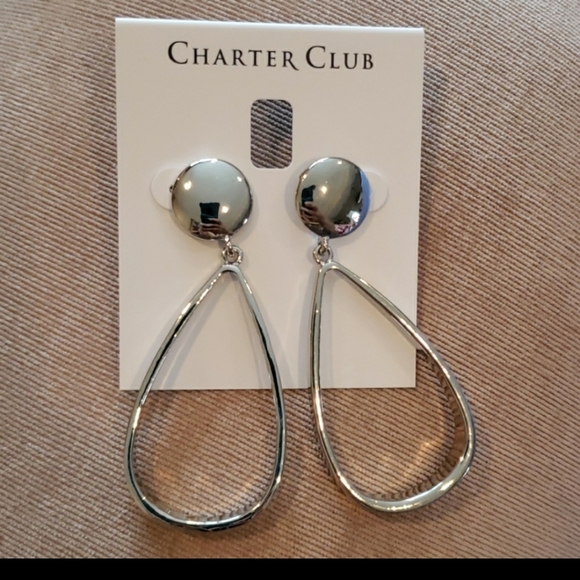 5 jewelry or accessories items - Picture 10 of 12